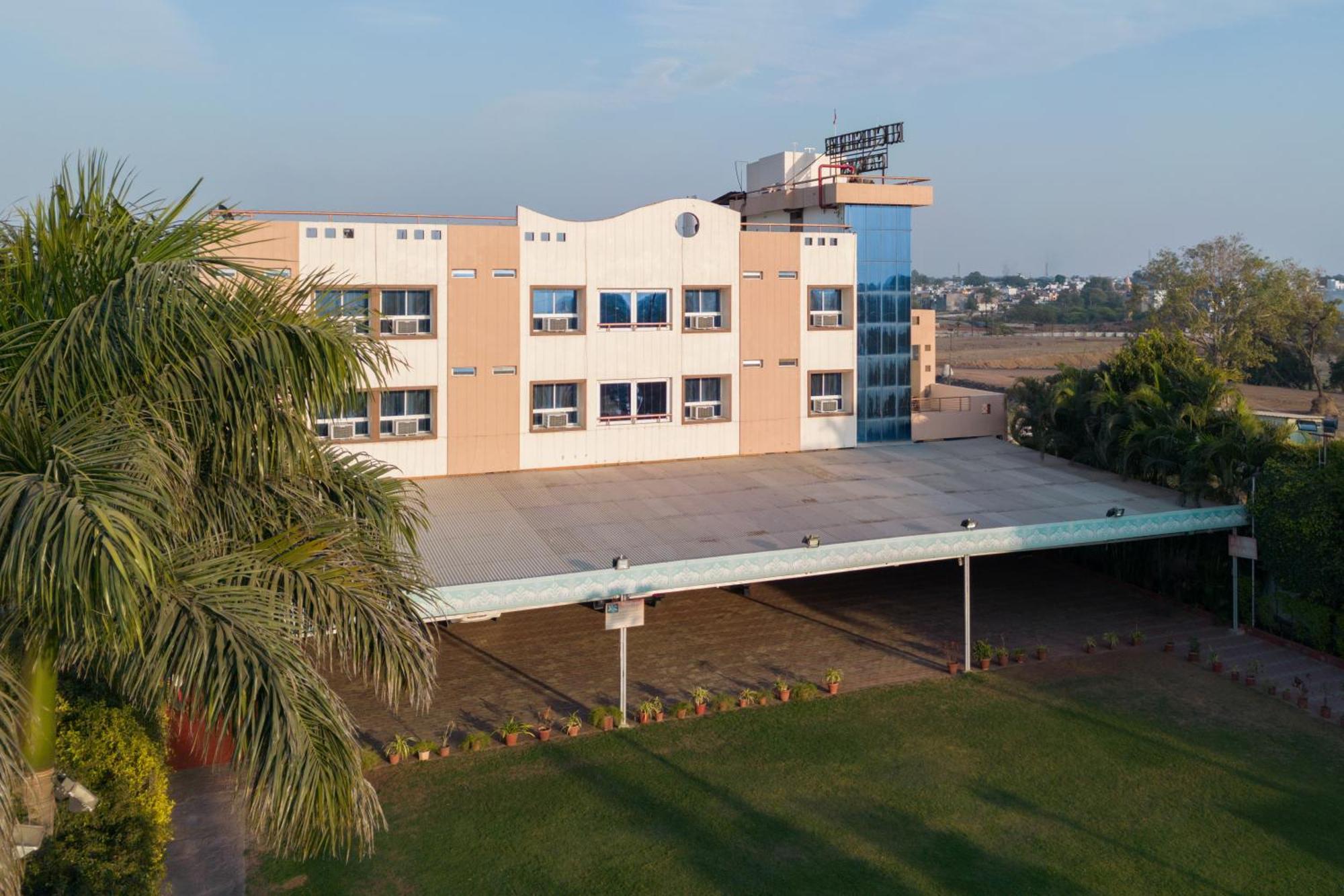 Hotel Ruchishree Garden Ujjain Exterior foto