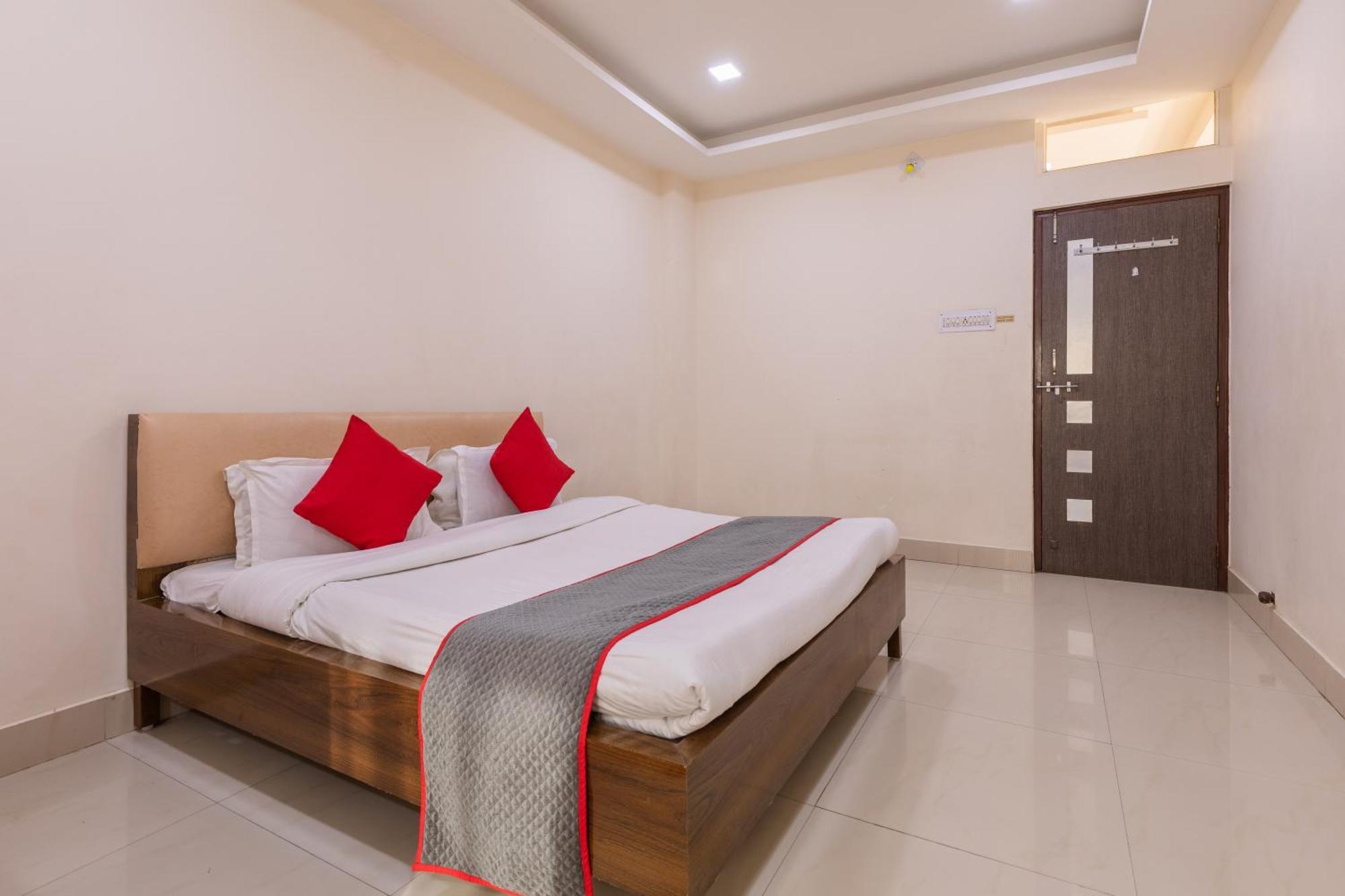 Hotel Ruchishree Garden Ujjain Exterior foto